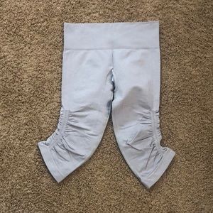 Lululemon Grey Cropped Leggings size 6